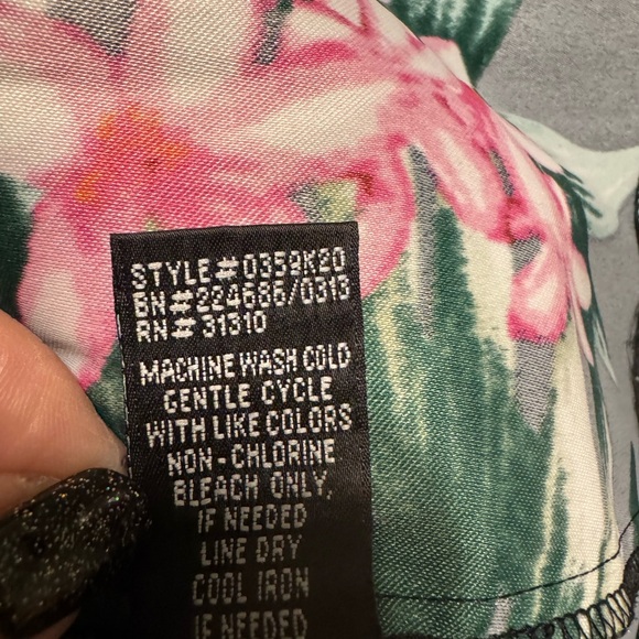 AB Studio Floral Black Pink and Green  Size 6 EUC RN# 31310 - Picture 8 of 8